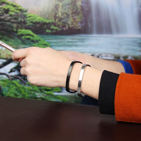 Square share Trendy Bangle for any outfits - Picture 8 of 16